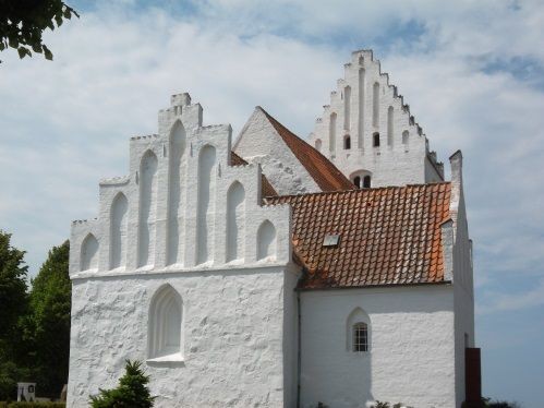 Kastrup Kirke set fra øst